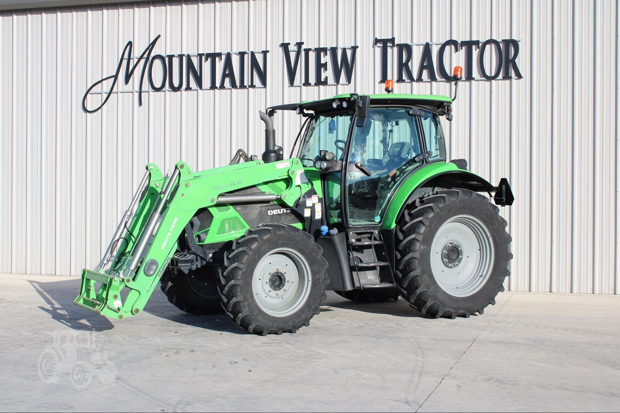 2017 Deutz-Fahr 6130 TTV Equipment Image0