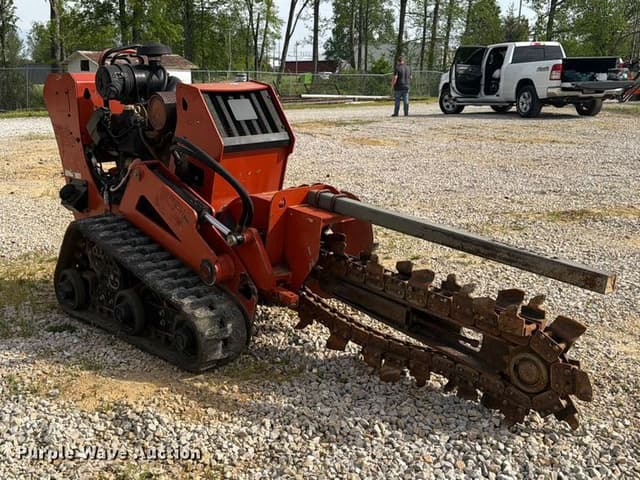 Image of Ditch Witch C24X equipment image 2