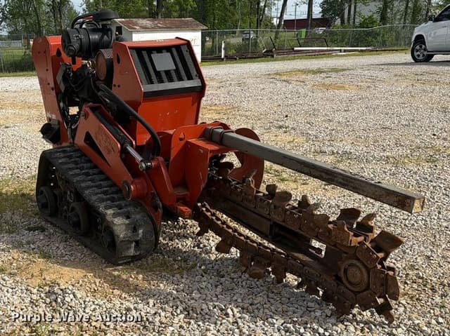 Image of Ditch Witch C24X equipment image 3