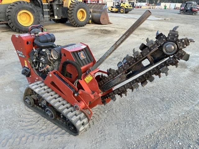 Image of Ditch Witch C24X equipment image 1