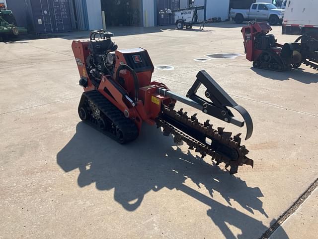 Image of Ditch Witch C24X equipment image 2