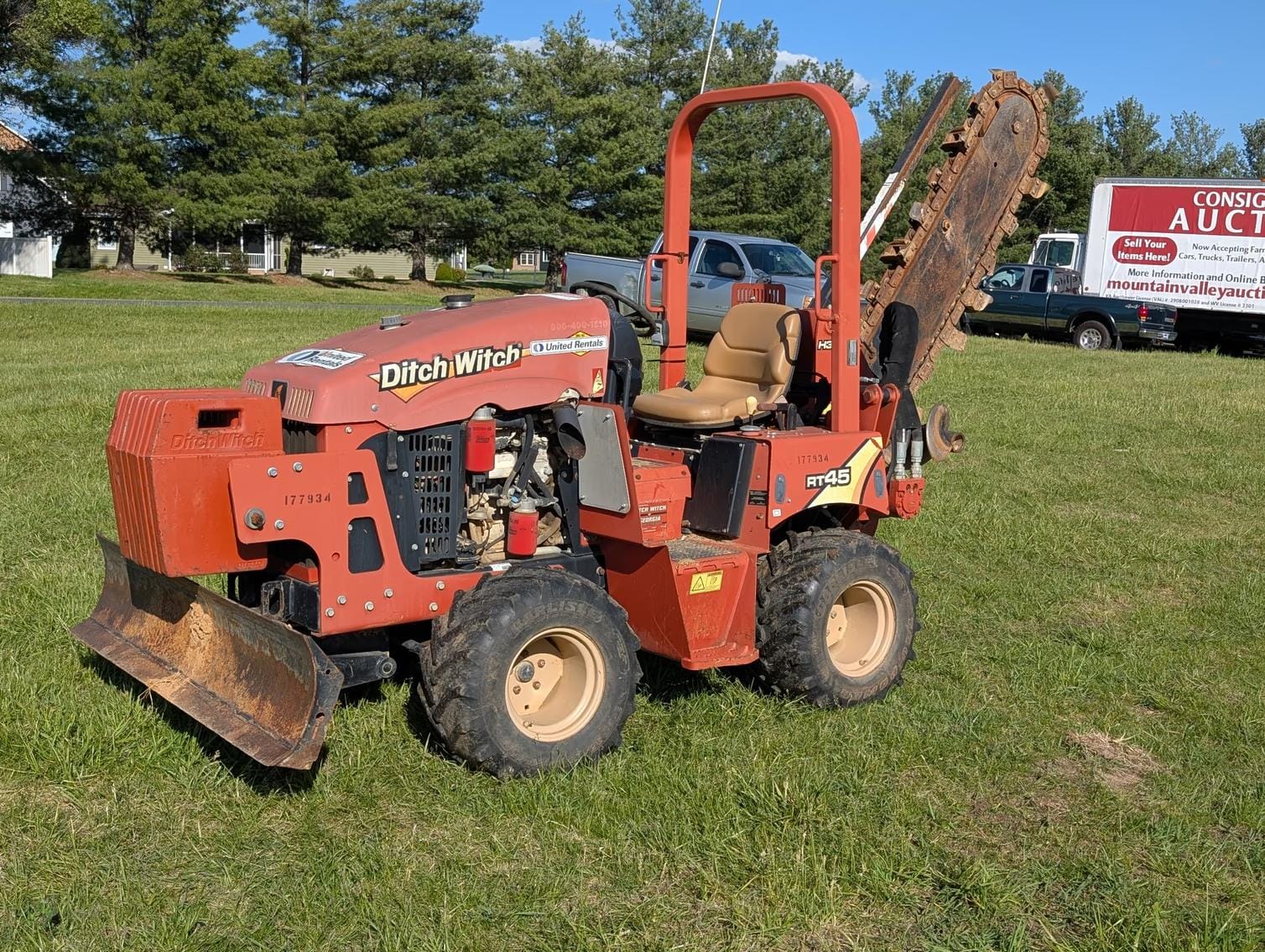 2016 Ditch Witch RT45 Equipment Image0