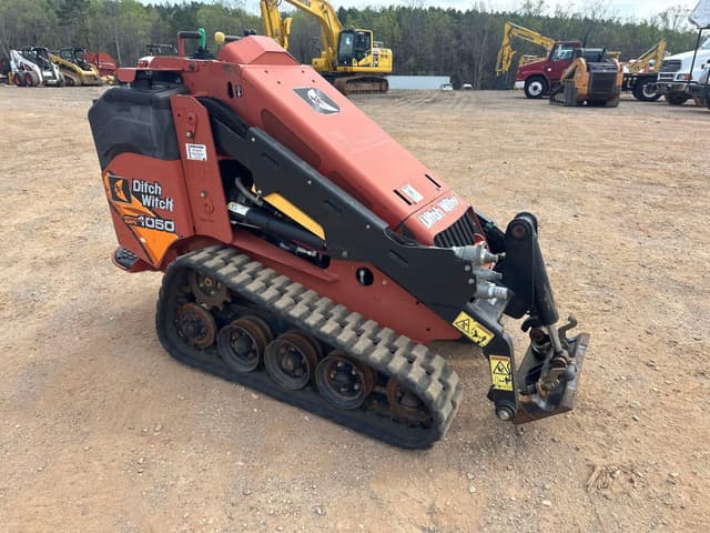 Image of Ditch Witch SK1050 equipment image 2