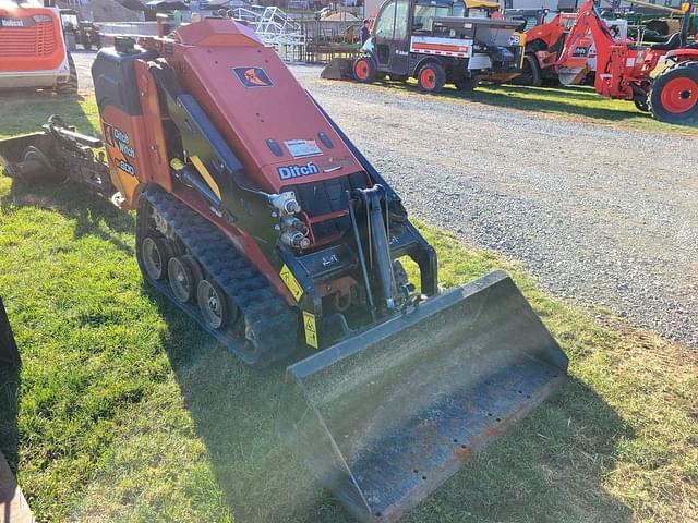 Image of Ditch Witch SK600 equipment image 1