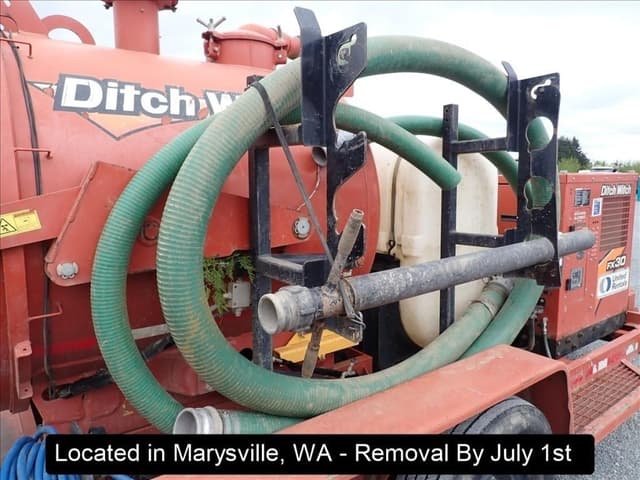Image of Ditch Witch FX30 equipment image 4