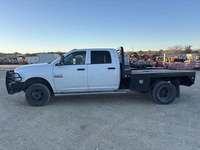 Image of Dodge Ram 3500 equipment image 1