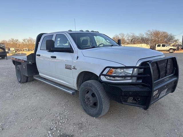 Image of Dodge Ram 3500 equipment image 4