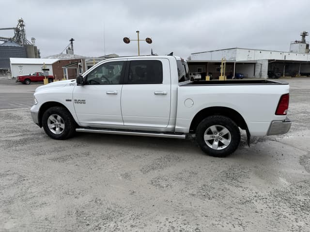 Image of Dodge Ram 1500 equipment image 3