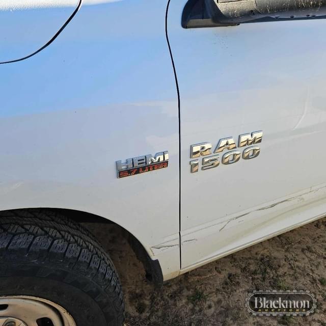 Image of Dodge Ram 1500 equipment image 1