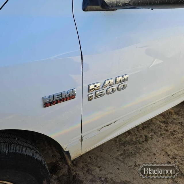 Image of Dodge Ram 1500 equipment image 2