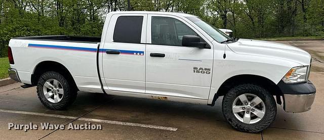 Image of Dodge Ram 1500 equipment image 3