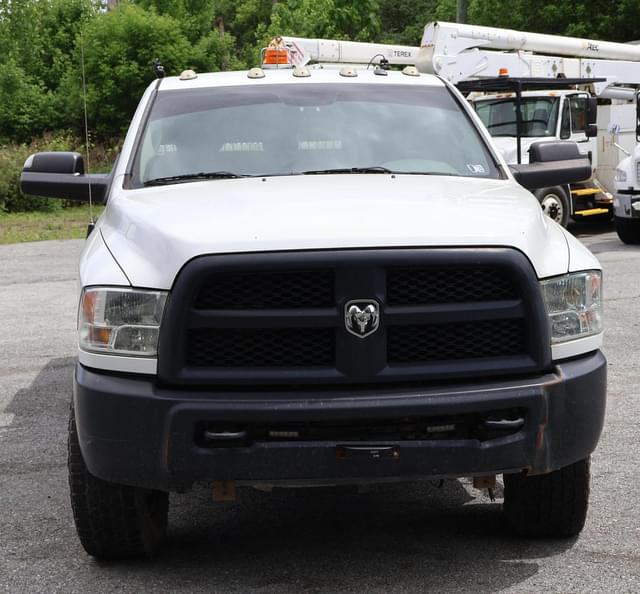 Image of Dodge Ram 2500 equipment image 2
