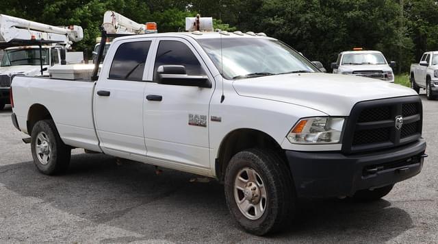 Image of Dodge Ram 2500 equipment image 3