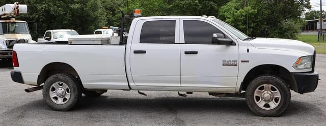 Image of Dodge Ram 2500 equipment image 4