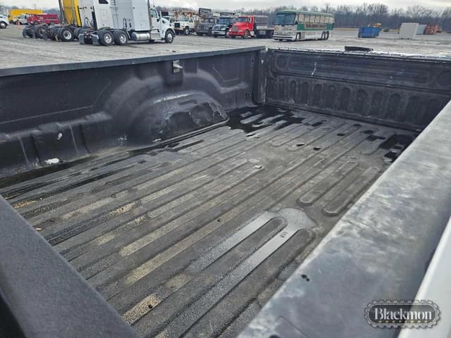 Image of Dodge Ram 2500HD equipment image 2