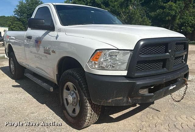 Image of Dodge Ram 2500HD equipment image 2