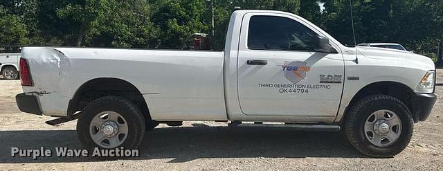 Image of Dodge Ram 2500HD equipment image 3