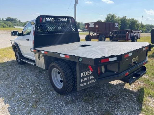 Image of Dodge Ram 3500 equipment image 2