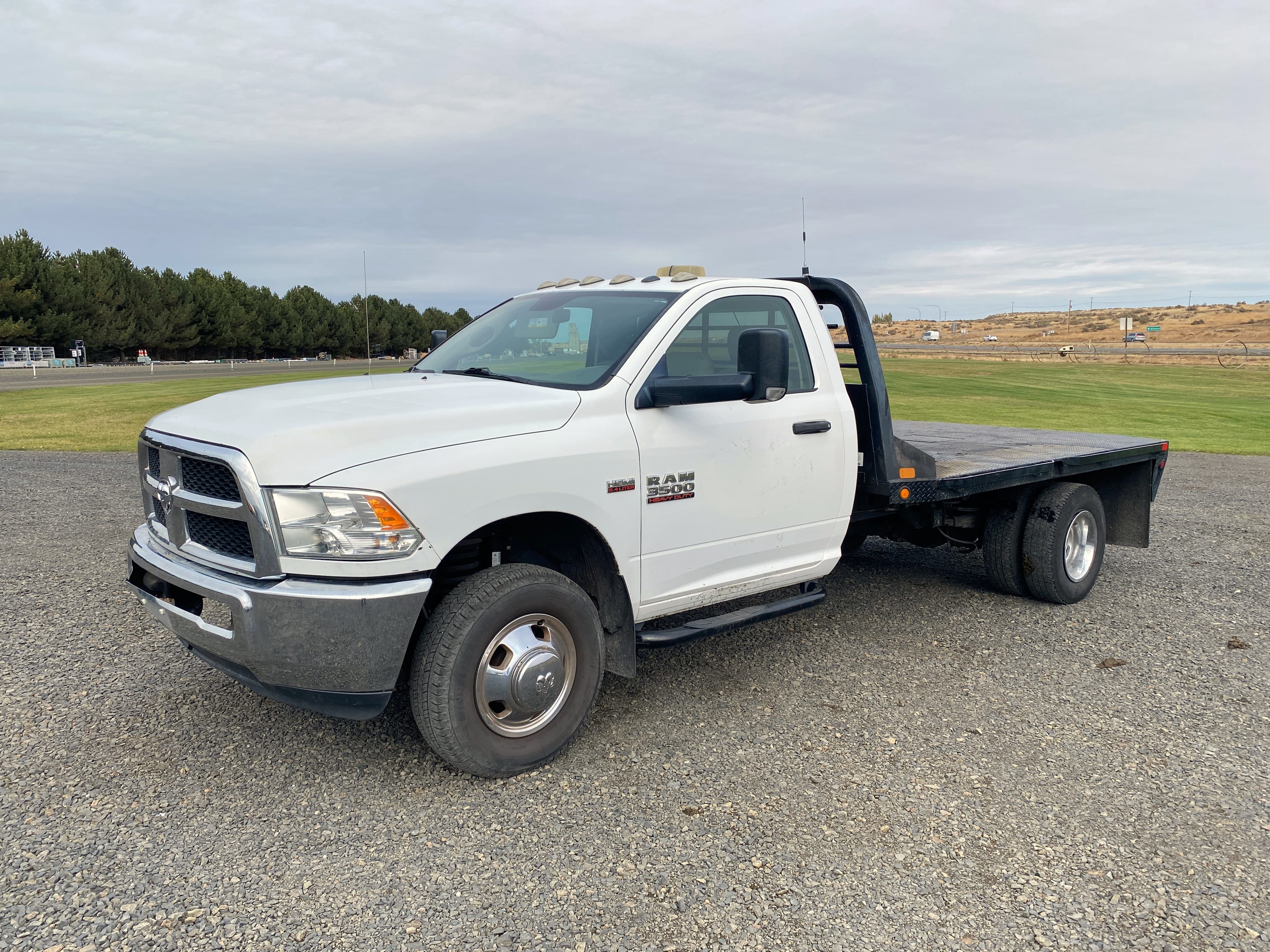 2017 Dodge Ram 3500 Equipment Image0