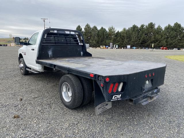 Image of Dodge Ram 3500 equipment image 2