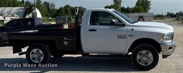 Image of Dodge Ram 3500 equipment image 3