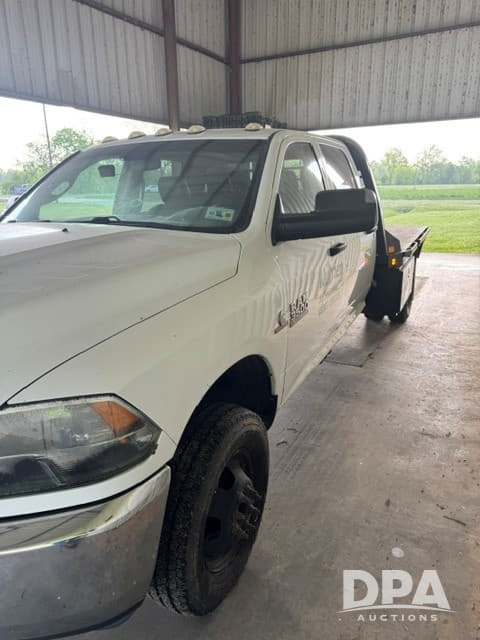 Image of Dodge Ram 3500 equipment image 2
