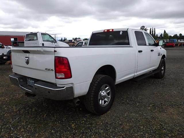 Image of Dodge Ram 3500HD equipment image 3