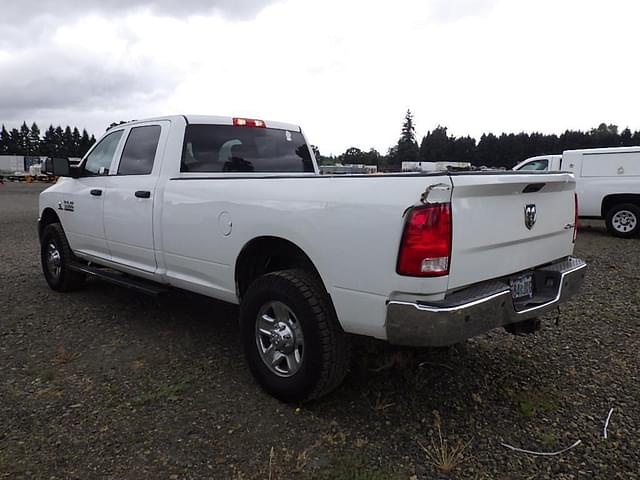 Image of Dodge Ram 3500HD equipment image 4
