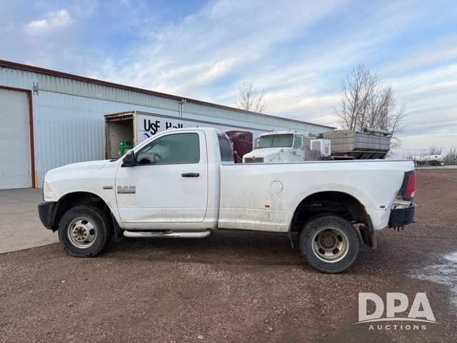 Image of Dodge Ram 3500 equipment image 3
