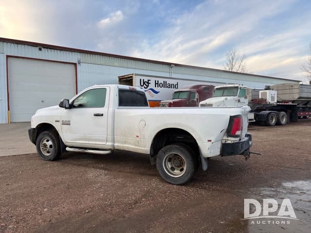 Image of Dodge Ram 3500 equipment image 4