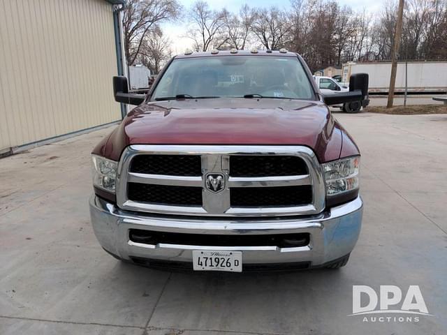 Image of Dodge Ram 3500 equipment image 2