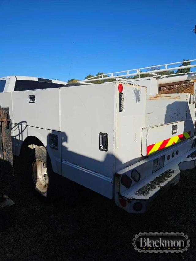 Image of Dodge Ram 3500 equipment image 2