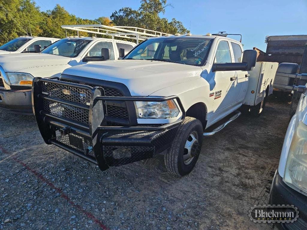 2017 Dodge Ram 3500 Equipment Image0