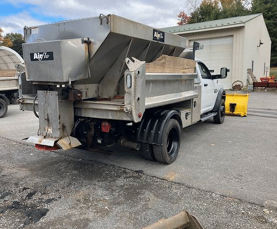 Image of Dodge Ram 5500 equipment image 2