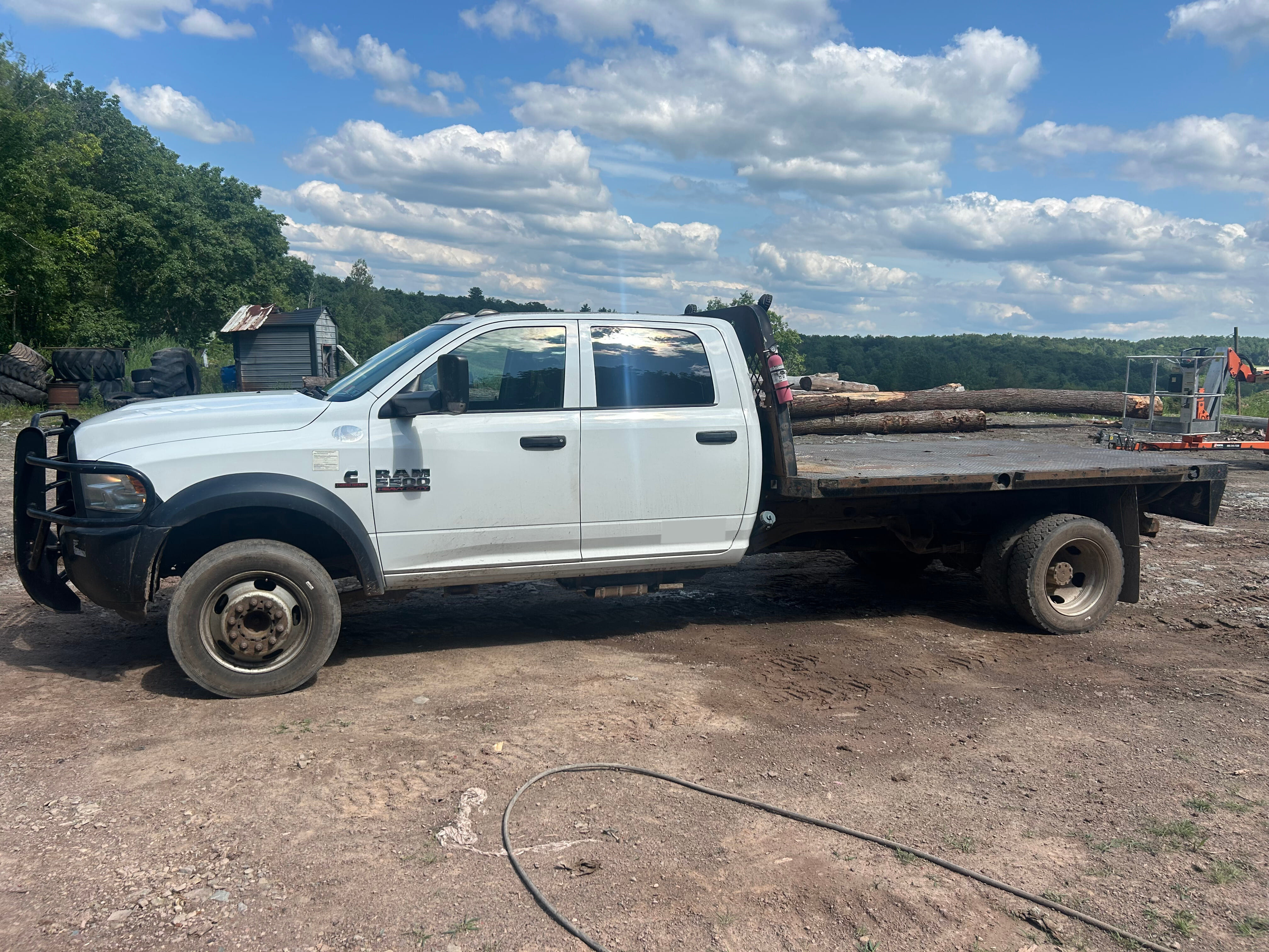 2017 Dodge Ram 5500HD Equipment Image0