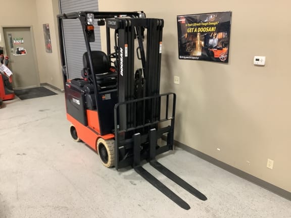 Main image  Doosan BC15S-5