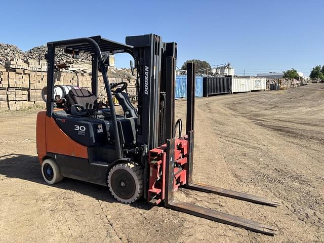Image of  Doosan GC30E-5 equipment image 1
