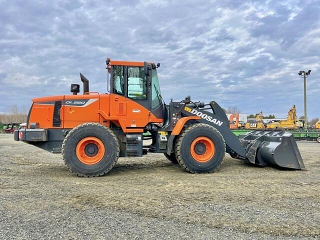 Image of  Doosan DL220-5 equipment image 3