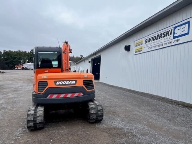 Image of Doosan DX85R-3 equipment image 3