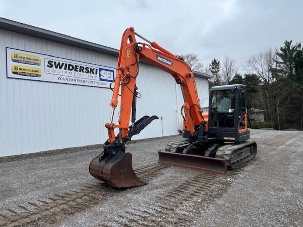 2017 Doosan DX85R-3 Equipment Image0