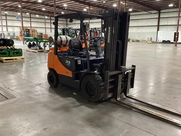 Image of  Doosan G33P-5 equipment image 4