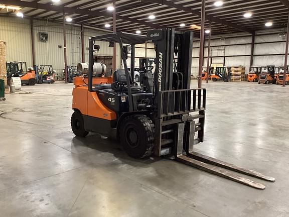 Image of  Doosan 45 equipment image 4