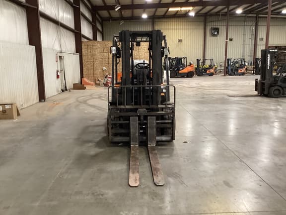 Image of Doosan G45S-5 equipment image 3