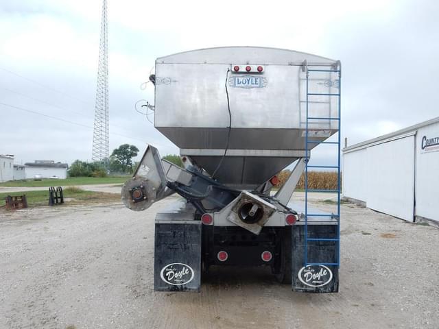 Image of International ProStar Premium equipment image 4