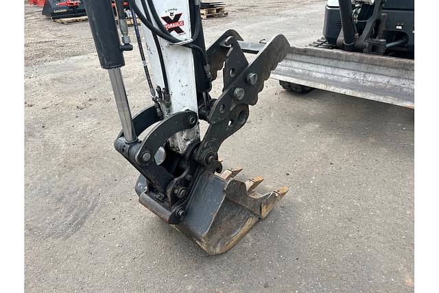 Image of Bobcat E35 equipment image 1