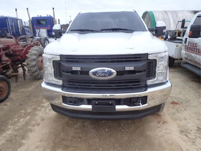 Image of Ford F-250 equipment image 1