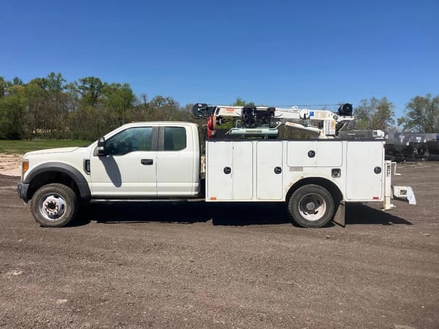 Image of Ford F-450 equipment image 1