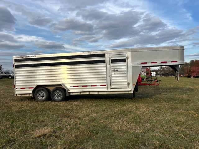 Image of Featherlite 8127-7020-STD equipment image 3