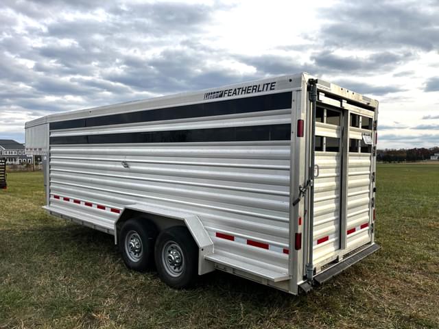 Image of Featherlite 8127-7020-STD equipment image 4