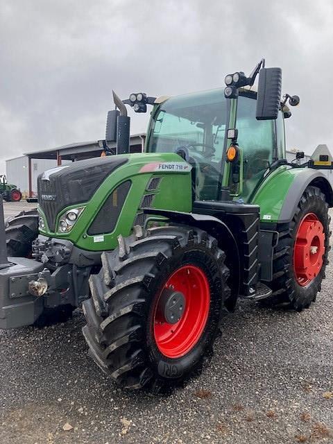 Image of Fendt 718 Vario equipment image 3